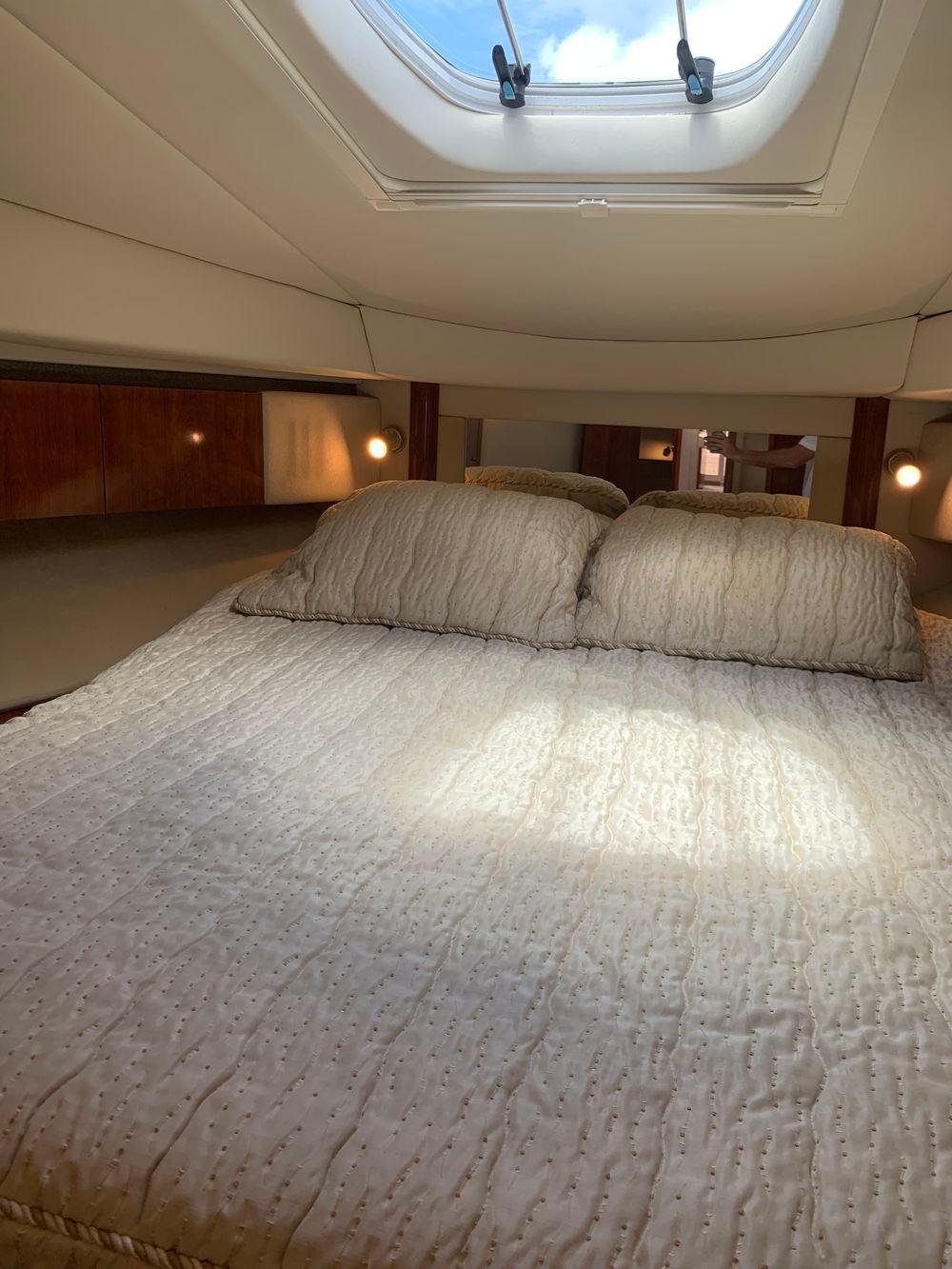 45' 2004 Sea Ray 420 Sedan Bridge