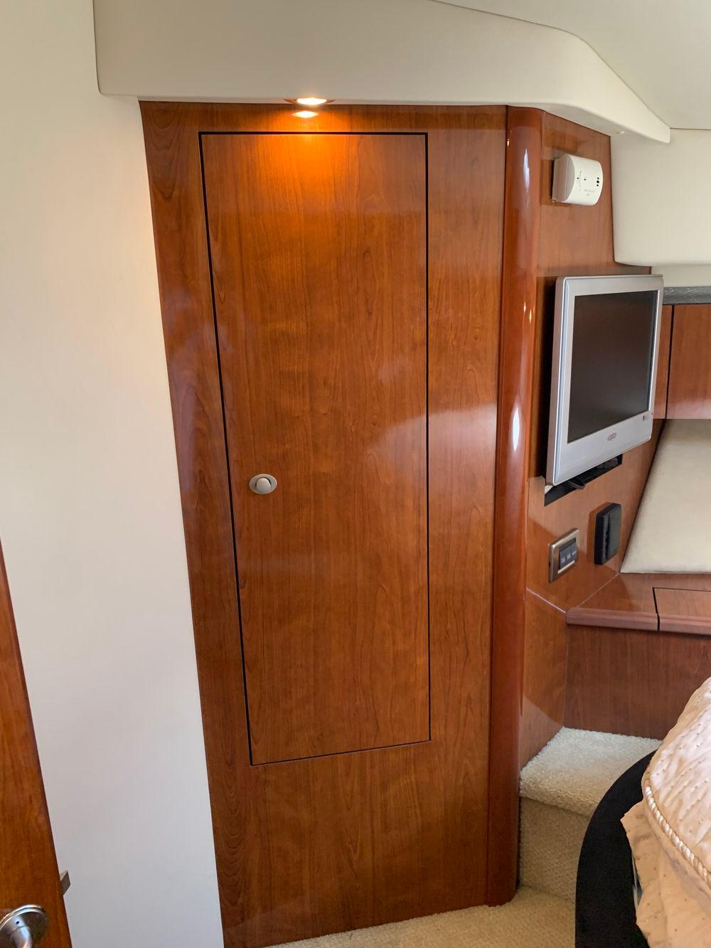 45' 2004 Sea Ray 420 Sedan Bridge