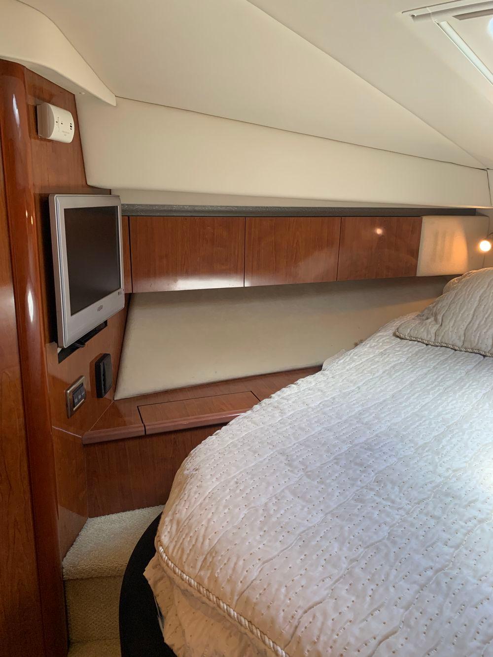 45' 2004 Sea Ray 420 Sedan Bridge