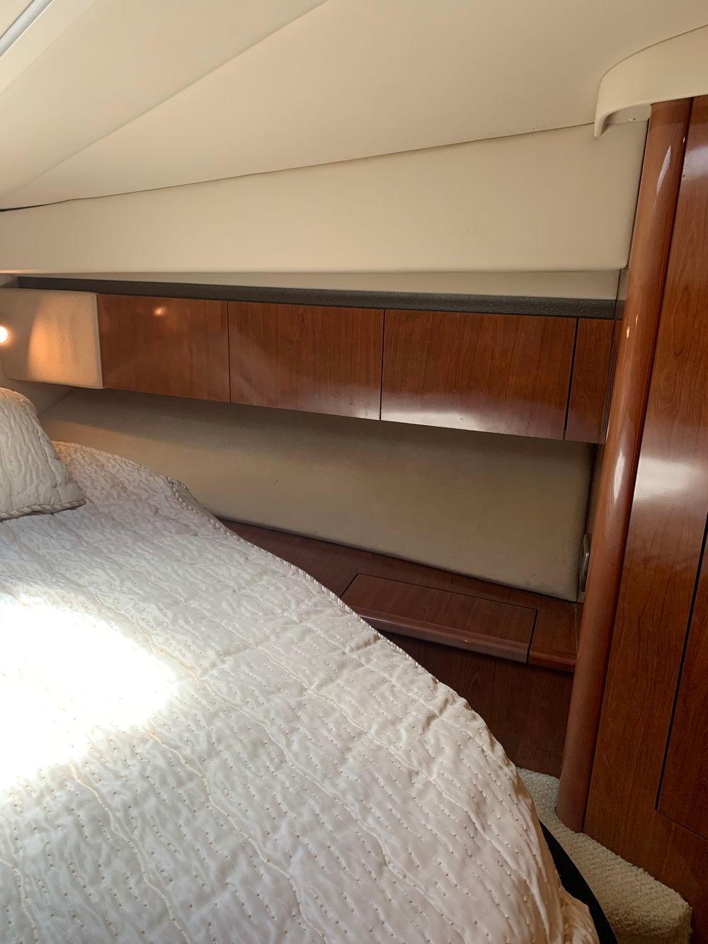 45' 2004 Sea Ray 420 Sedan Bridge