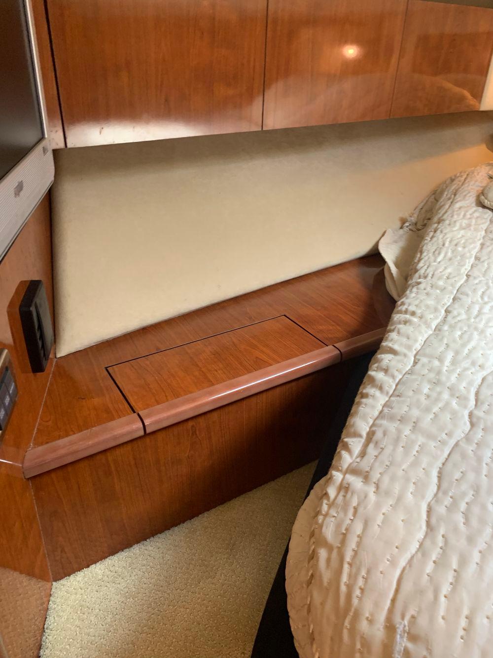 45' 2004 Sea Ray 420 Sedan Bridge