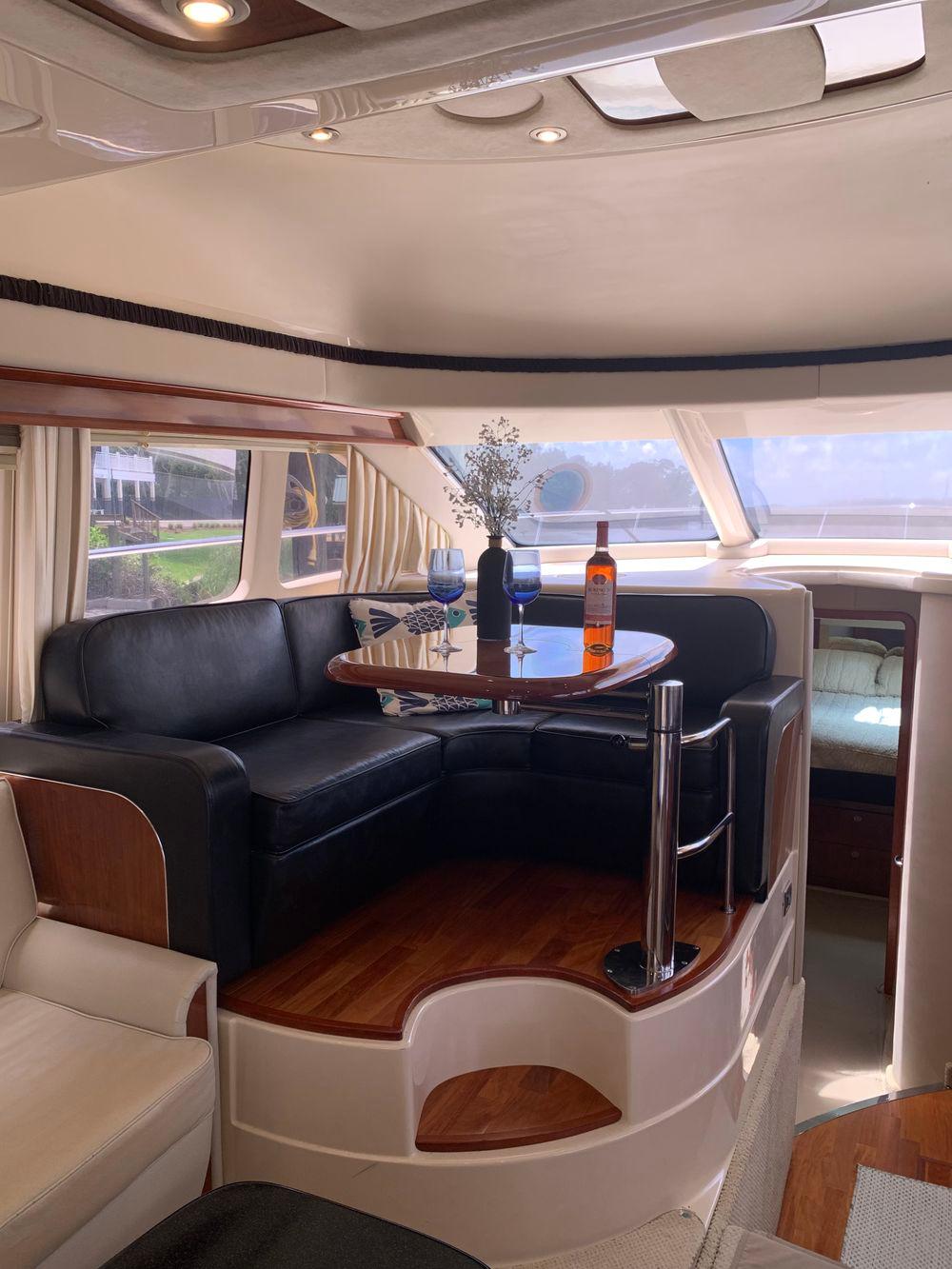 45' 2004 Sea Ray 420 Sedan Bridge