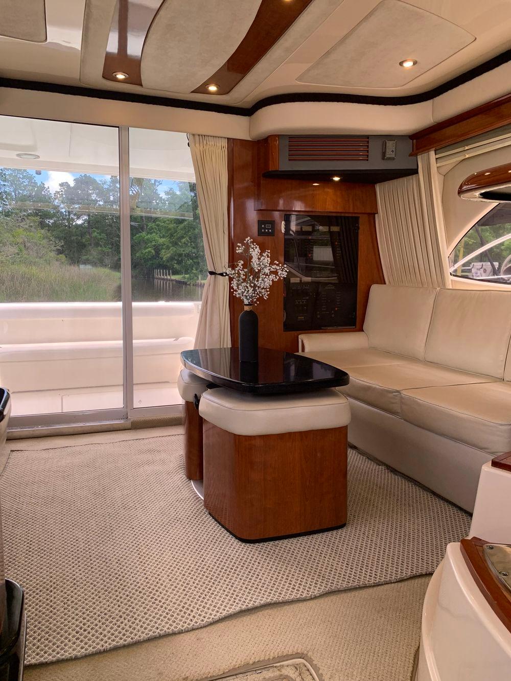 45' 2004 Sea Ray 420 Sedan Bridge