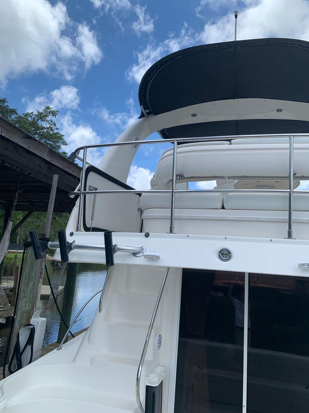 45' 2004 Sea Ray 420 Sedan Bridge