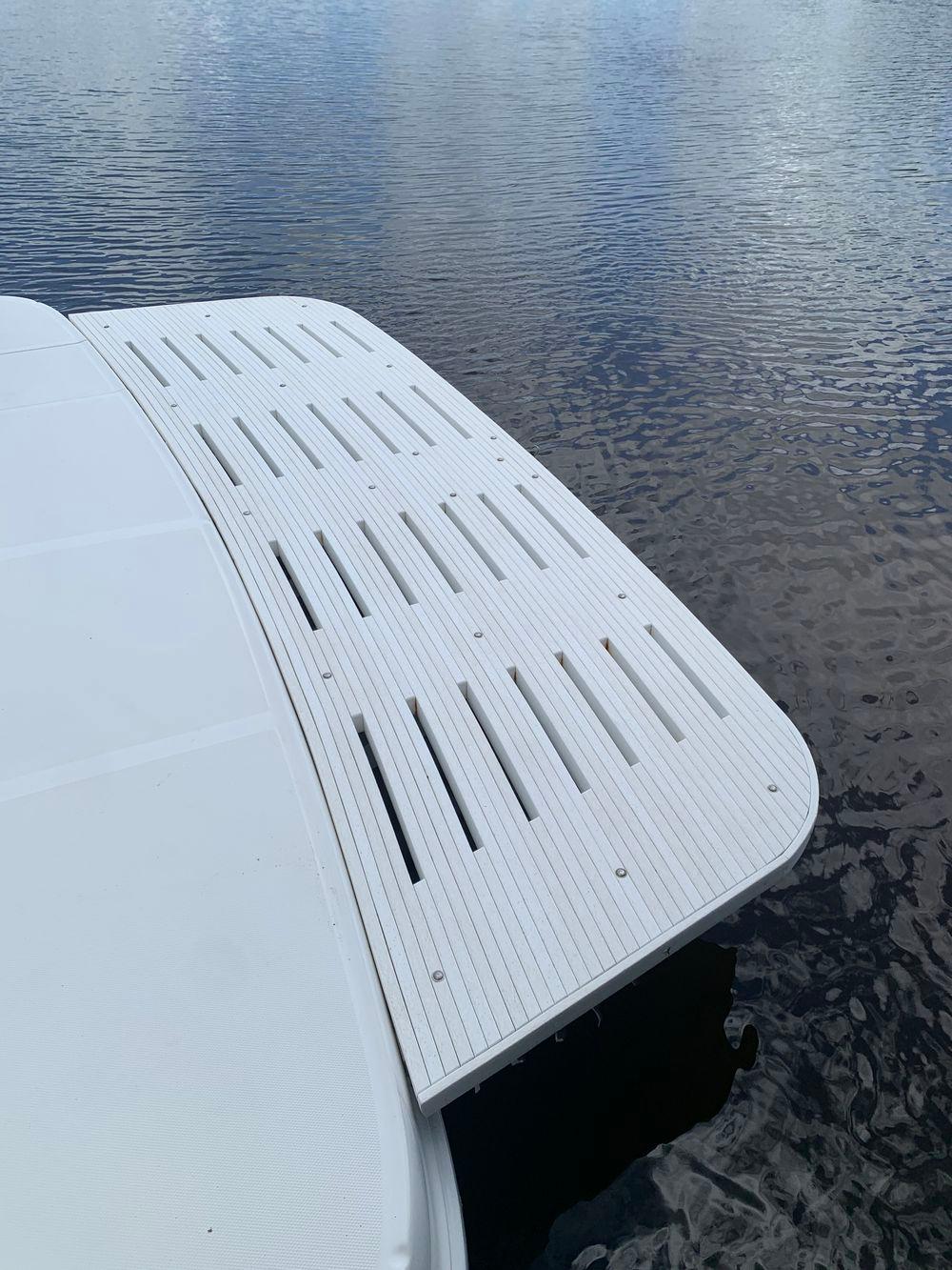 45' 2004 Sea Ray 420 Sedan Bridge