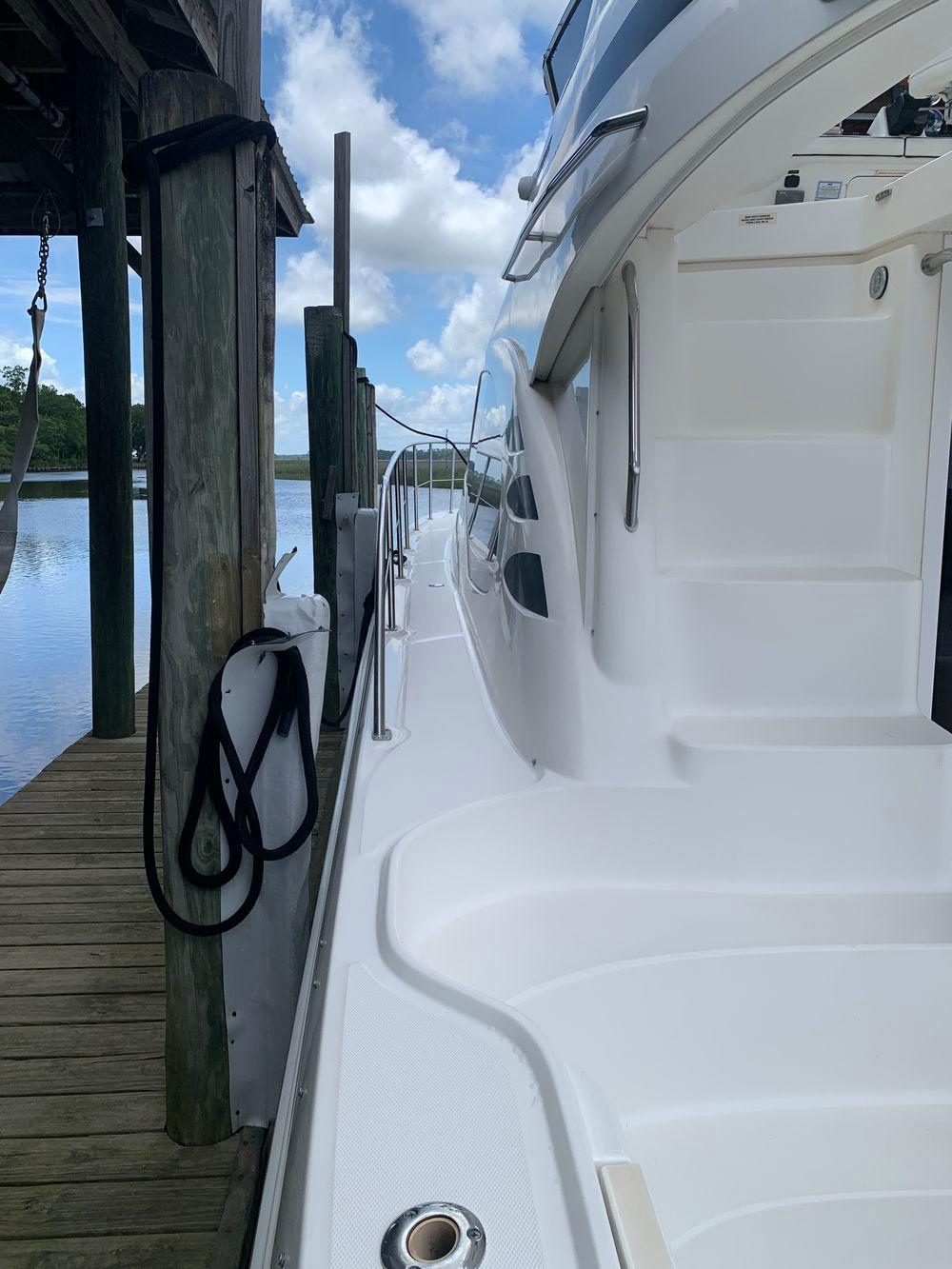 45' 2004 Sea Ray 420 Sedan Bridge