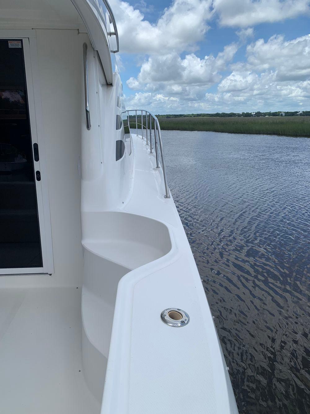 45' 2004 Sea Ray 420 Sedan Bridge