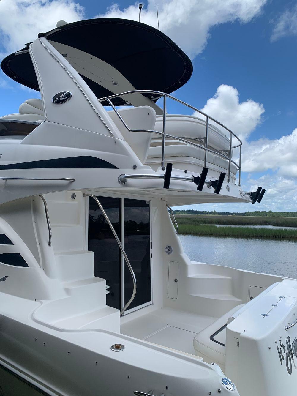45' 2004 Sea Ray 420 Sedan Bridge