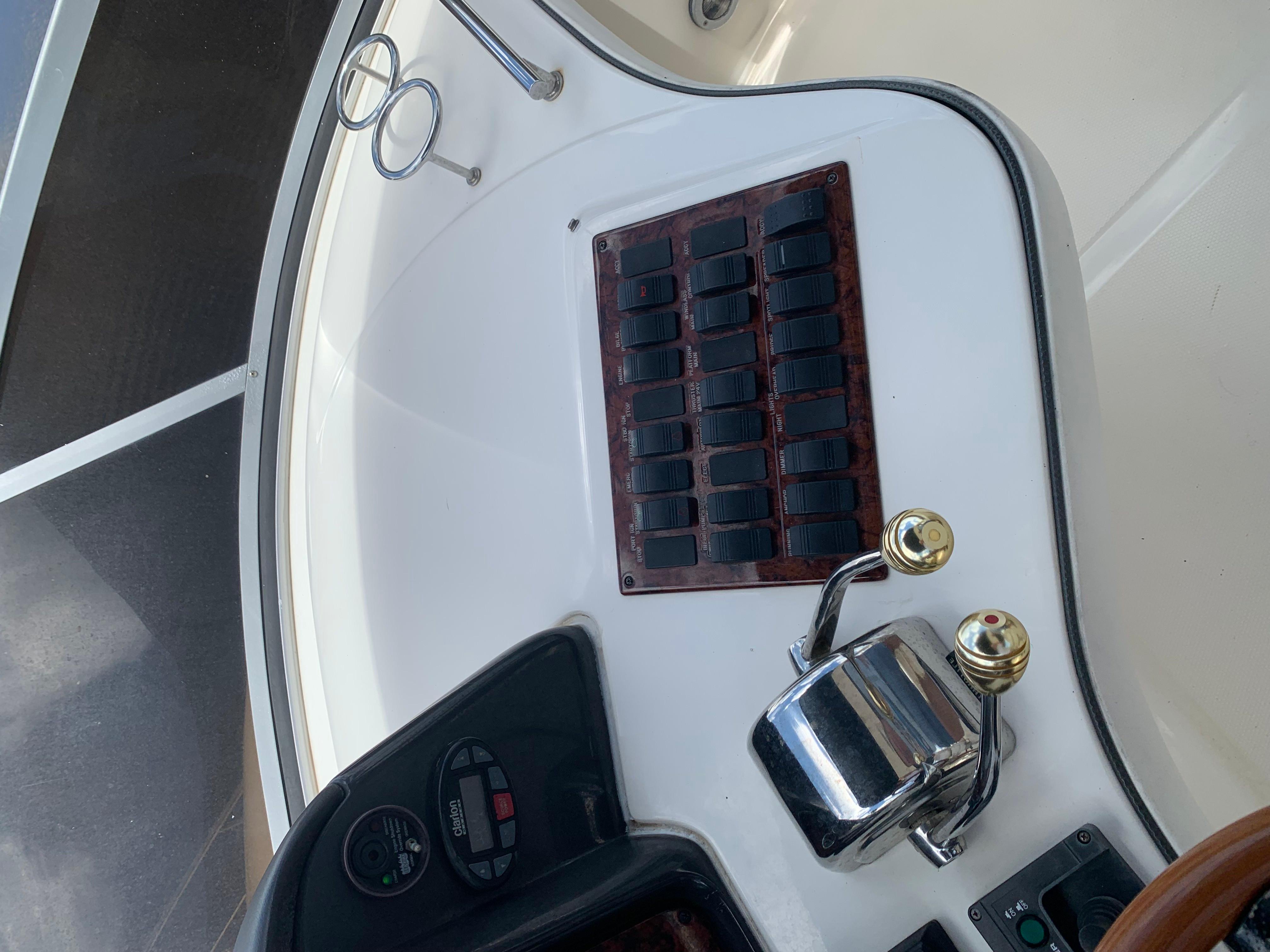 45' 2004 Sea Ray 420 Sedan Bridge