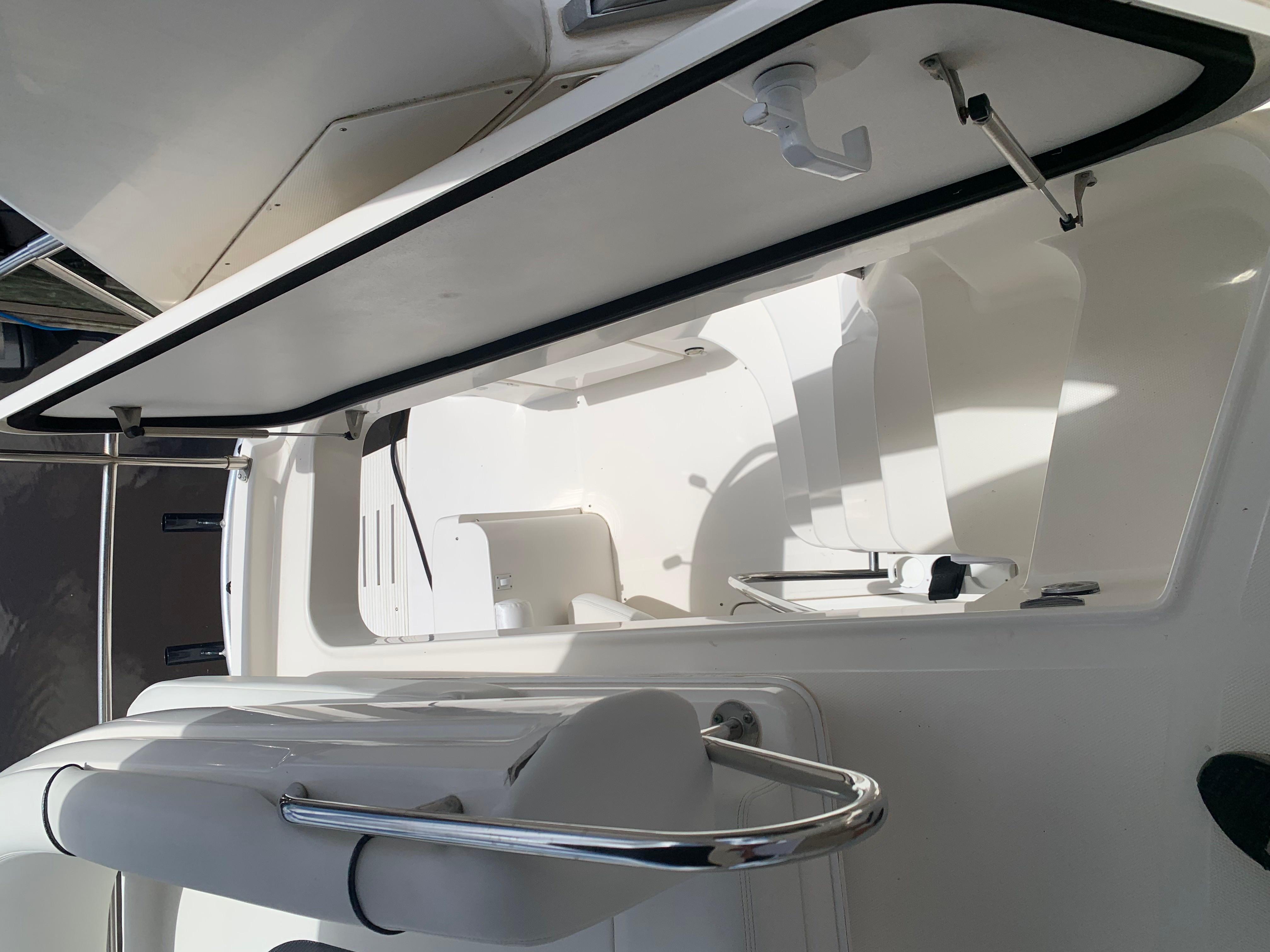 45' 2004 Sea Ray 420 Sedan Bridge
