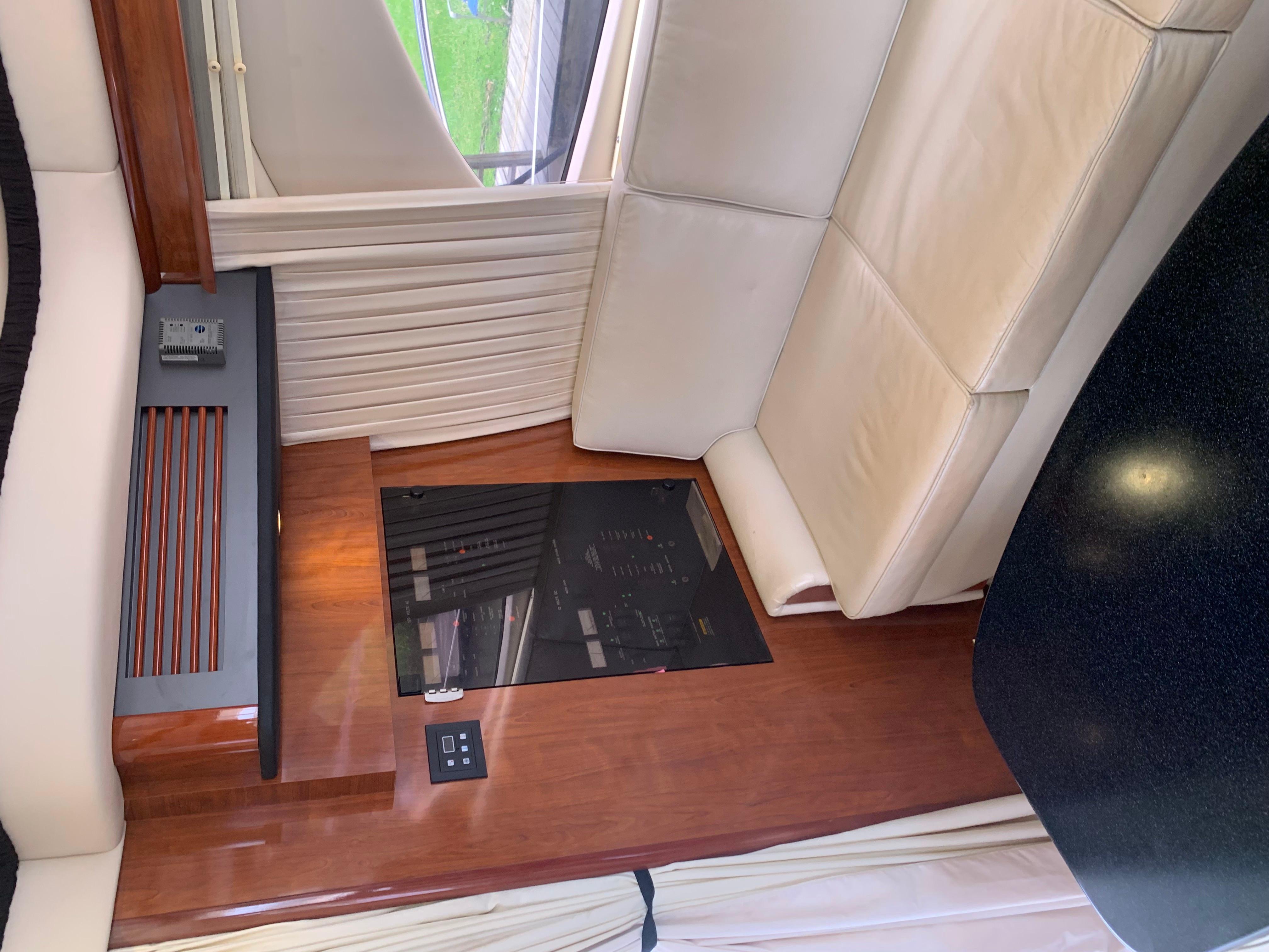 45' 2004 Sea Ray 420 Sedan Bridge
