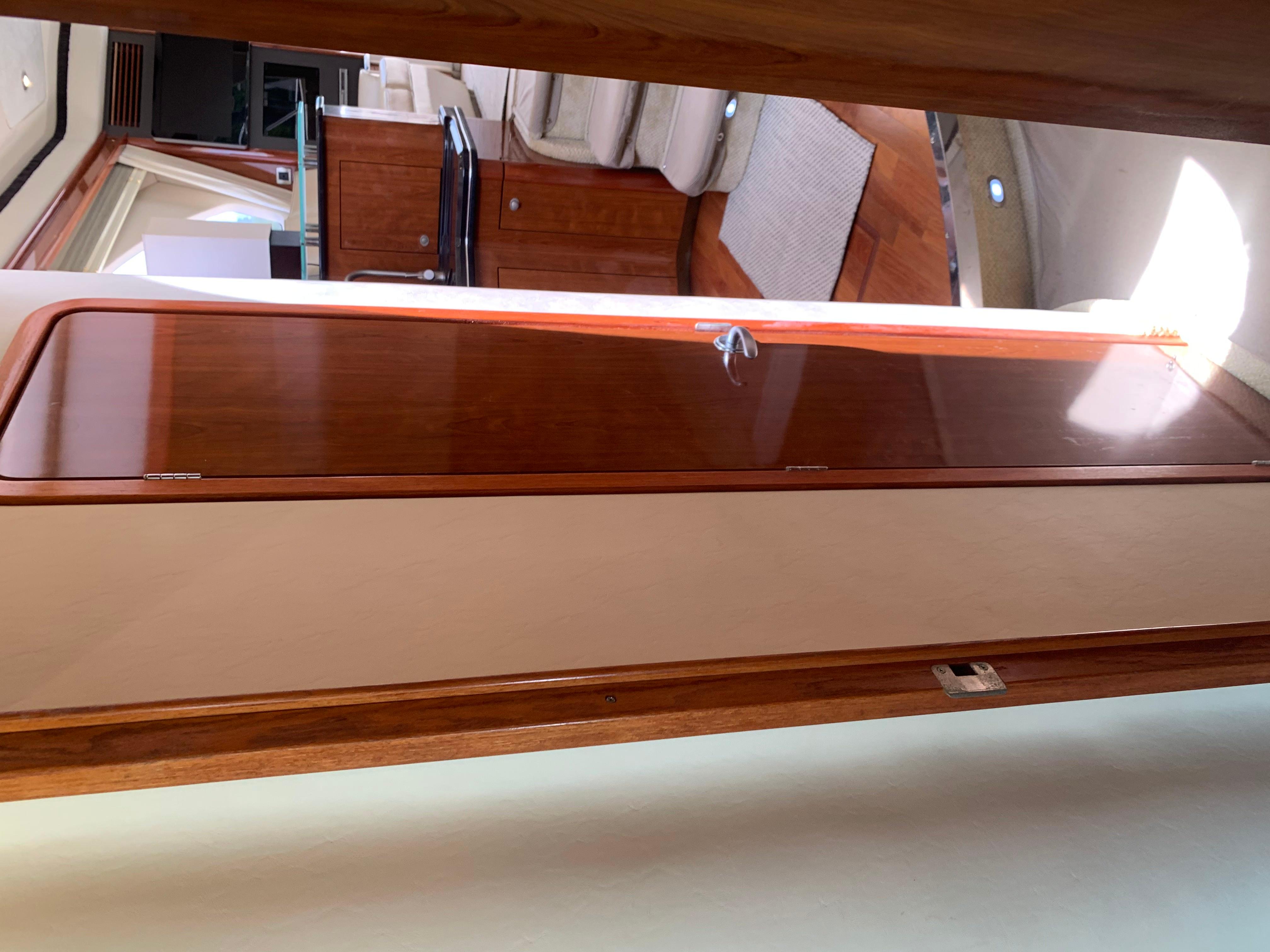 45' 2004 Sea Ray 420 Sedan Bridge