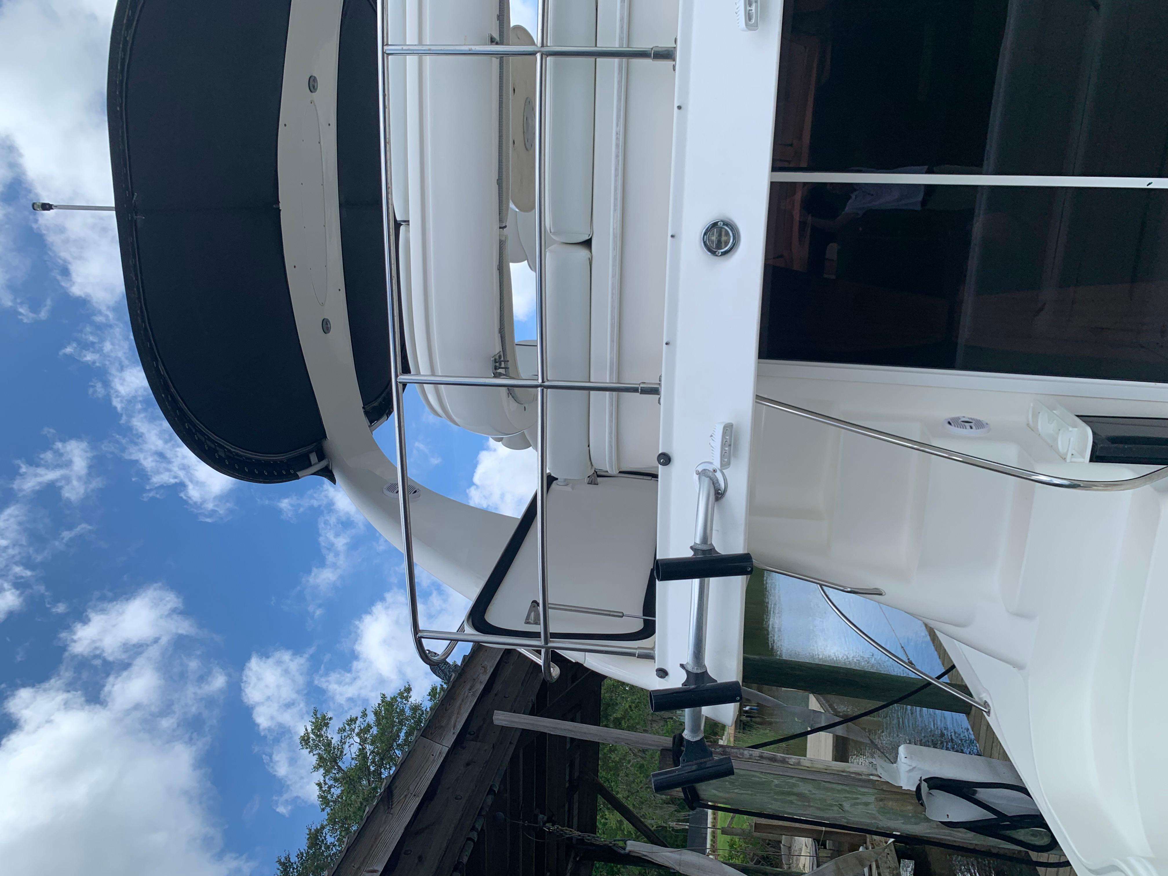 45' 2004 Sea Ray 420 Sedan Bridge