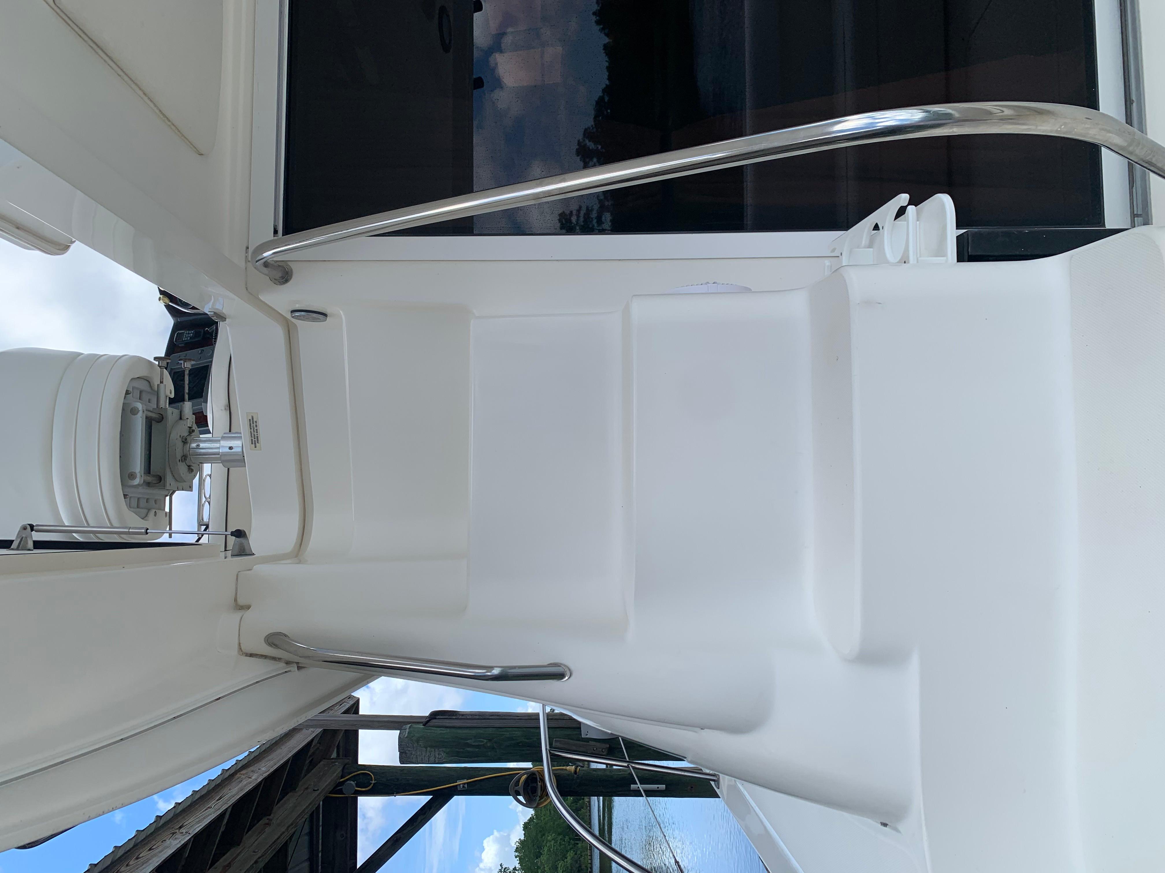 45' 2004 Sea Ray 420 Sedan Bridge