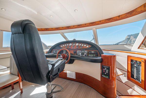 72' 2023 Massimo Marine Sunbird Motoryacht