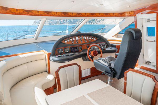 72' 2023 Massimo Marine Sunbird Motoryacht