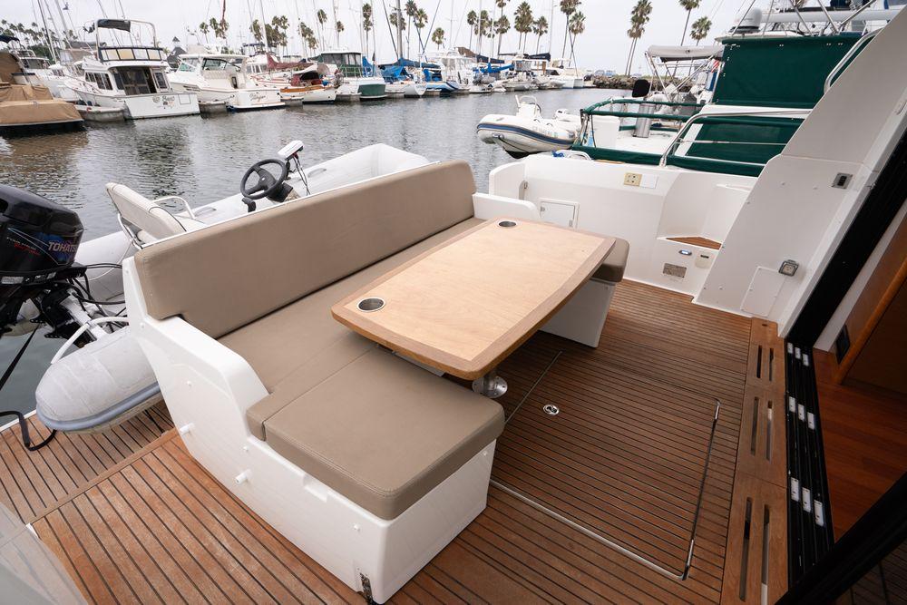 45' 2014 Jeanneau NC 14