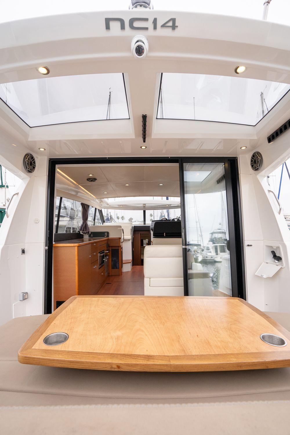 45' 2014 Jeanneau NC 14