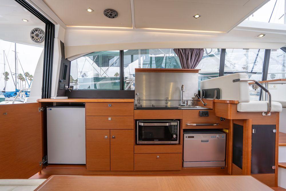 45' 2014 Jeanneau NC 14