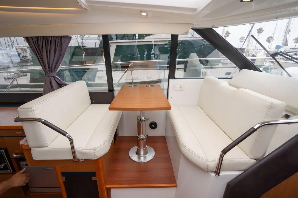 45' 2014 Jeanneau NC 14