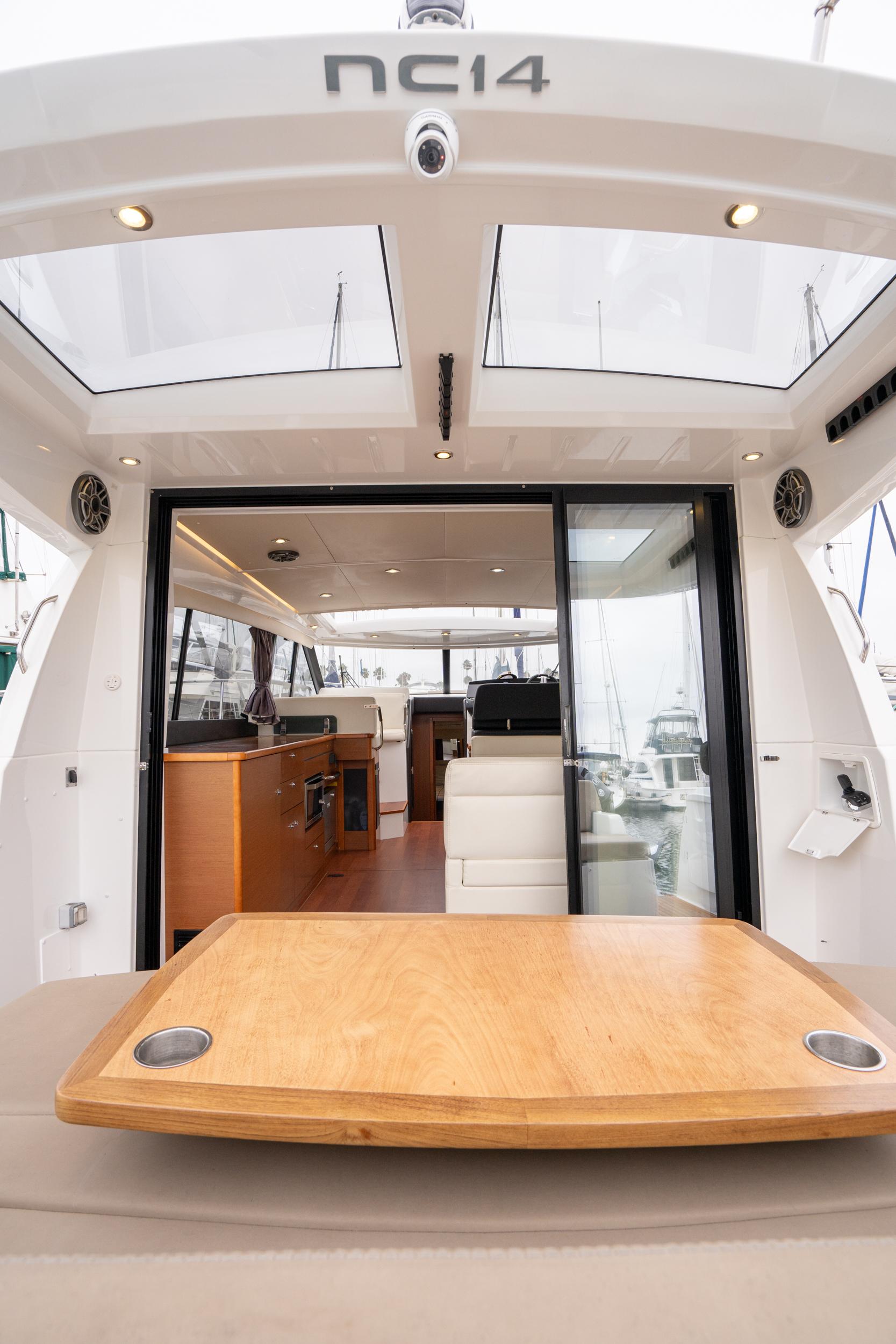 45' 2014 Jeanneau NC 14