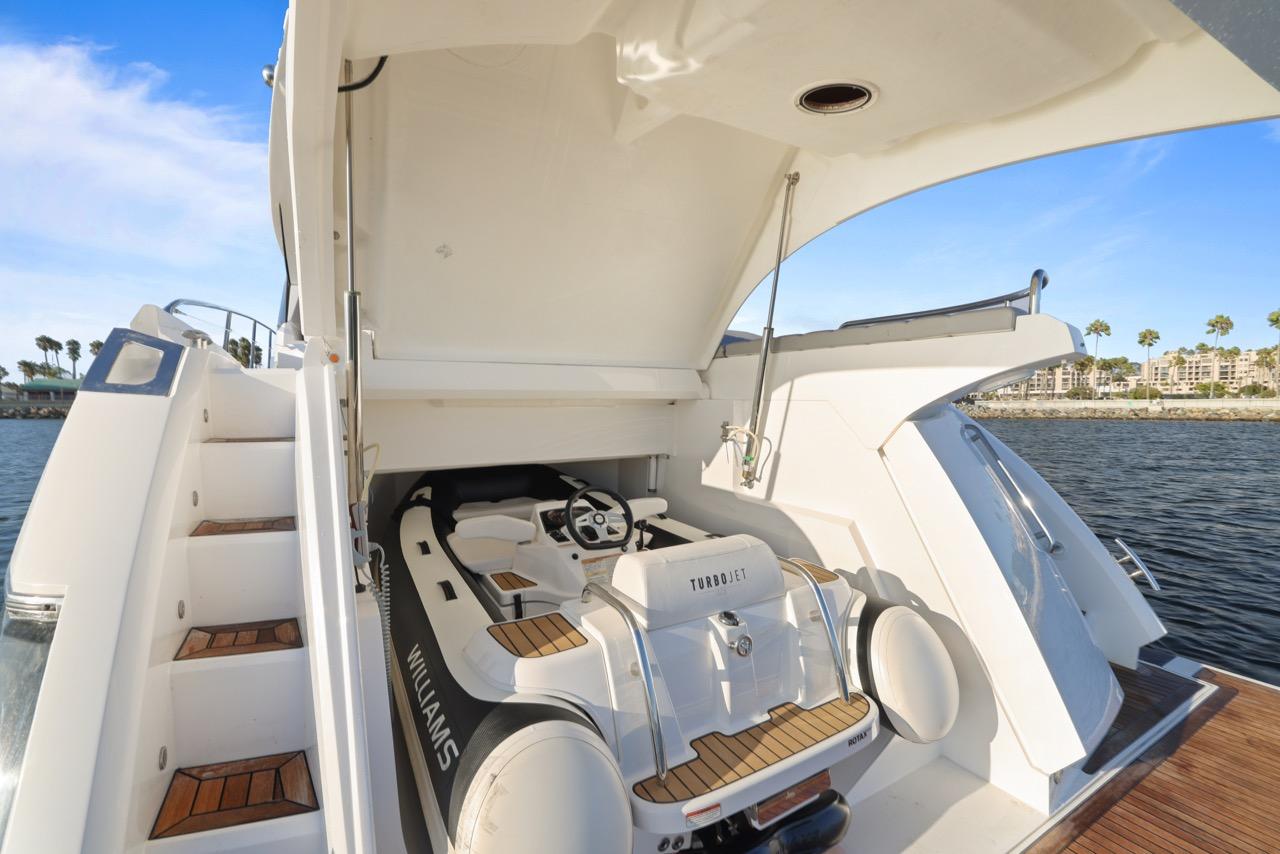 57' 2019 Sunseeker Predator 57