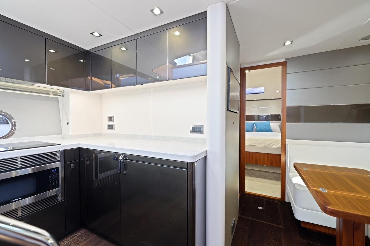 57' 2019 Sunseeker Predator 57