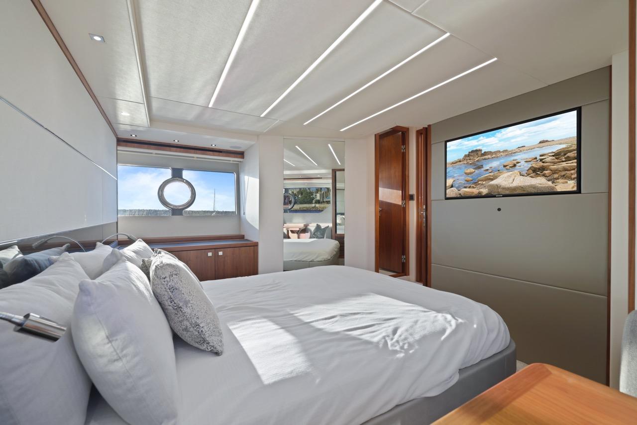 57' 2019 Sunseeker Predator 57