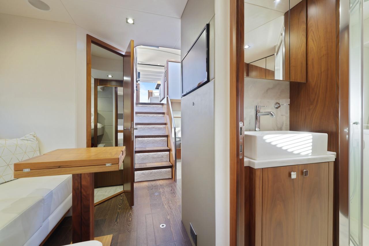 57' 2019 Sunseeker Predator 57