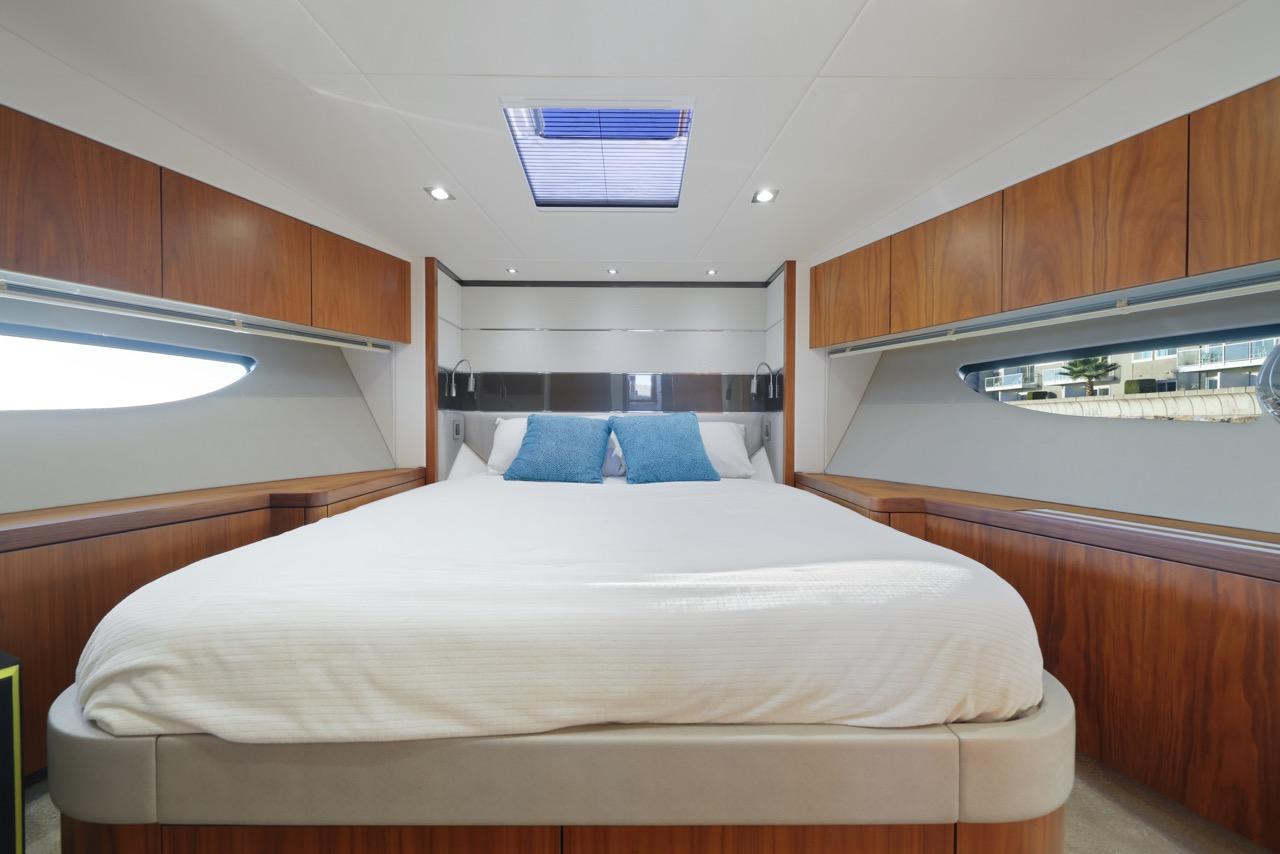 57' 2019 Sunseeker Predator 57