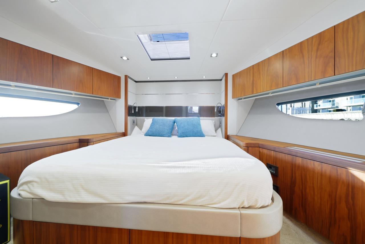 57' 2019 Sunseeker Predator 57
