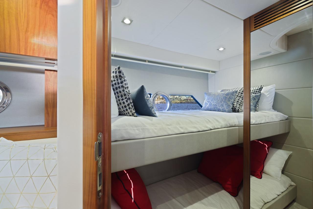 57' 2019 Sunseeker Predator 57