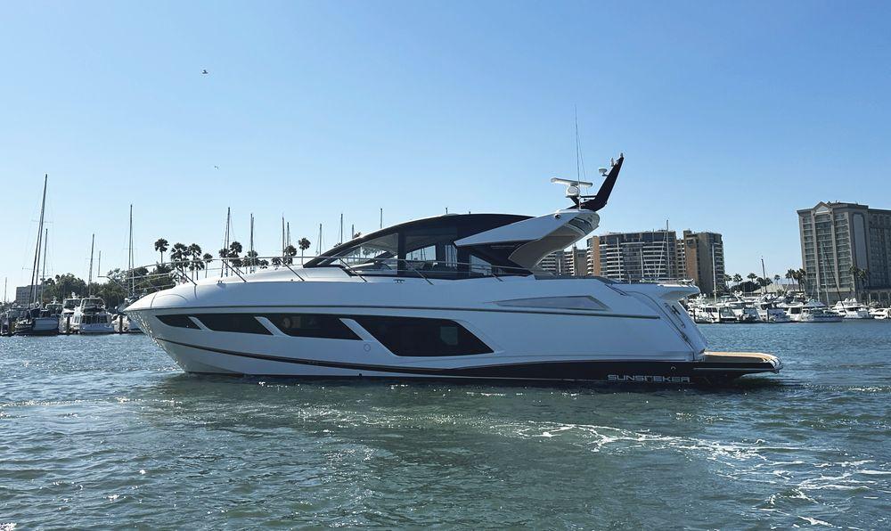 57' 2019 Sunseeker Predator 57