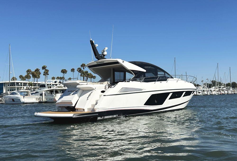 57' 2019 Sunseeker Predator 57