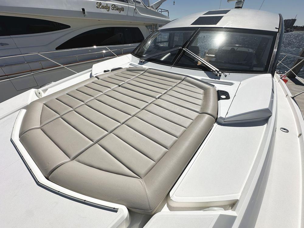 57' 2019 Sunseeker Predator 57
