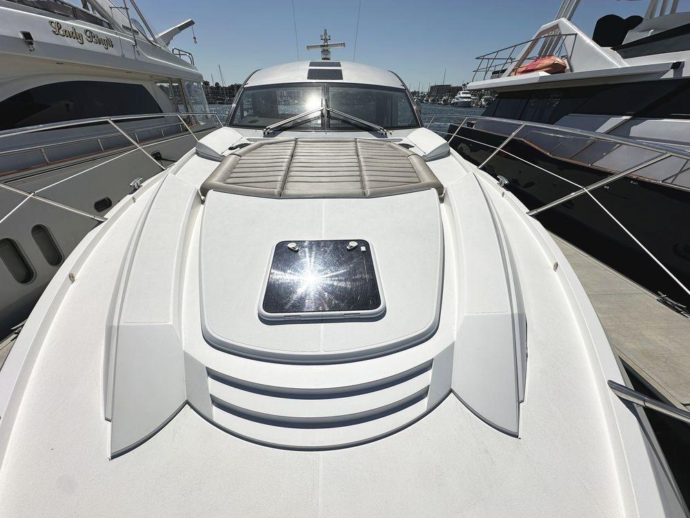 57' 2019 Sunseeker Predator 57