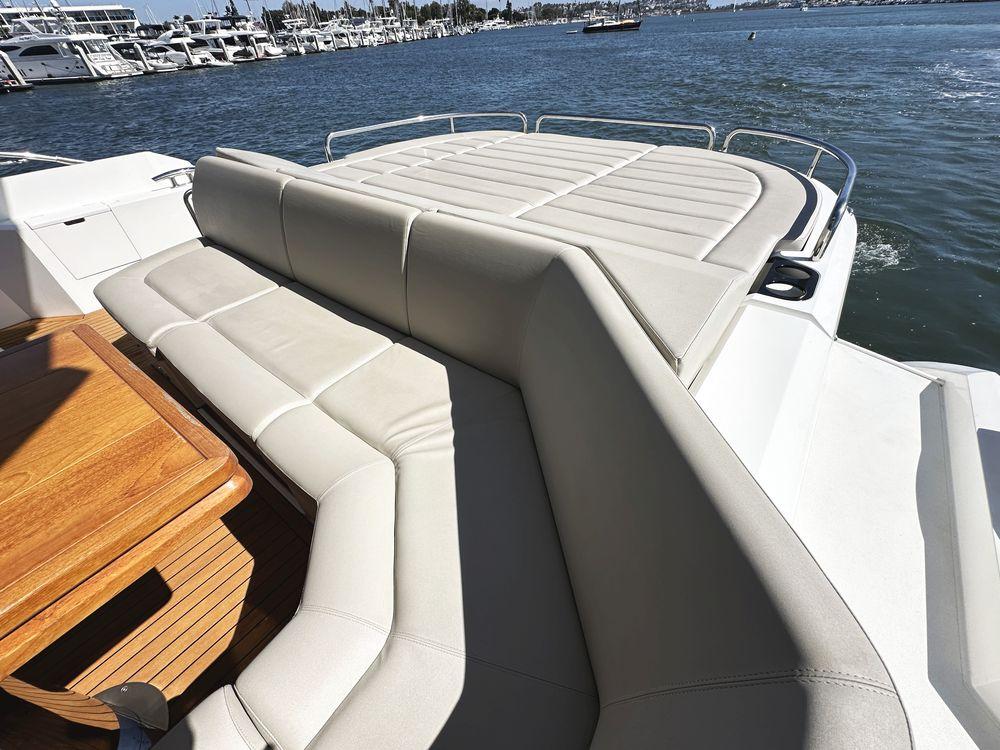 57' 2019 Sunseeker Predator 57