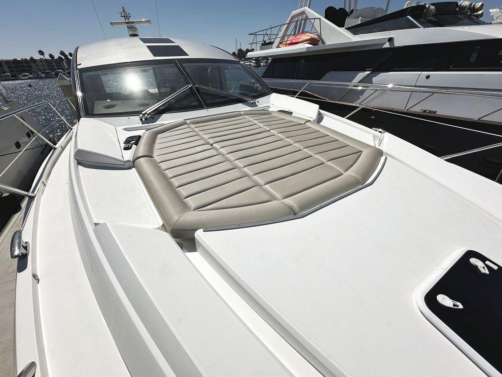 57' 2019 Sunseeker Predator 57