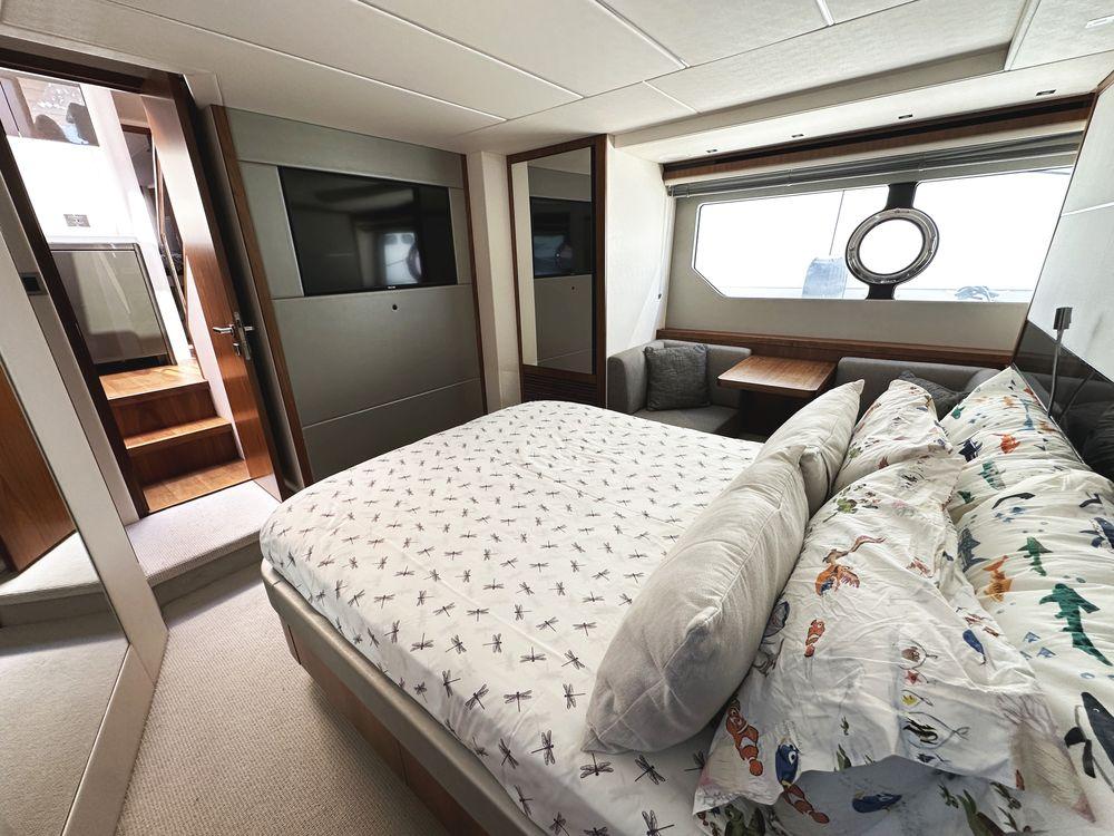 57' 2019 Sunseeker Predator 57