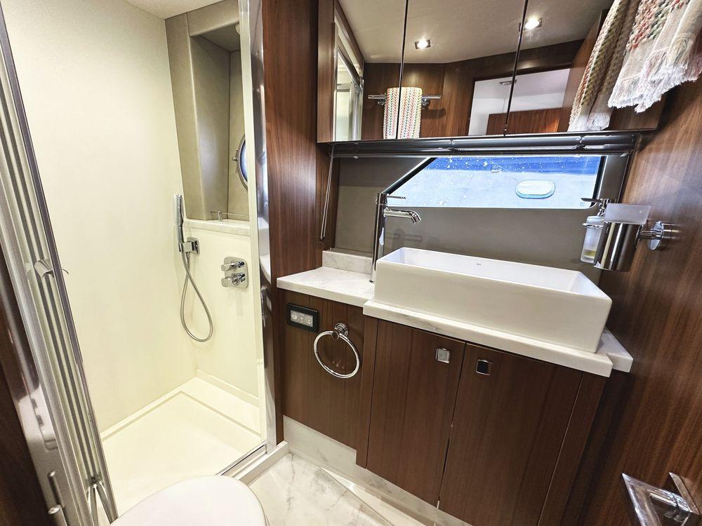 57' 2019 Sunseeker Predator 57