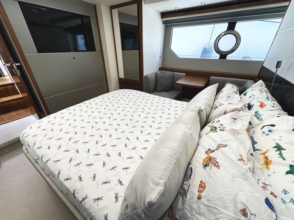 57' 2019 Sunseeker Predator 57