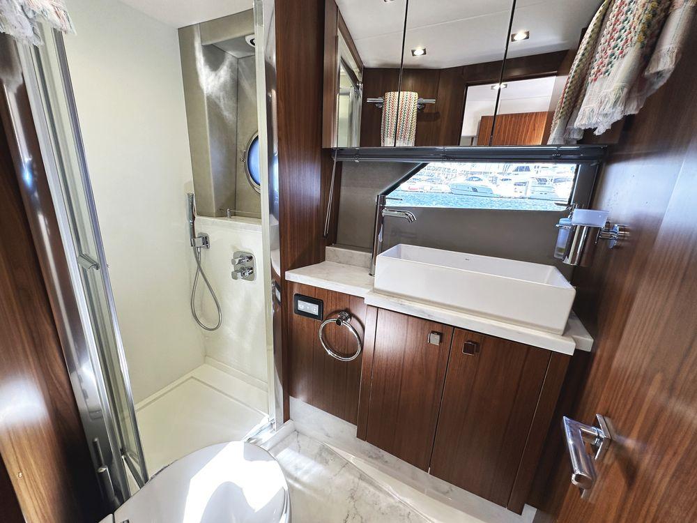 57' 2019 Sunseeker Predator 57