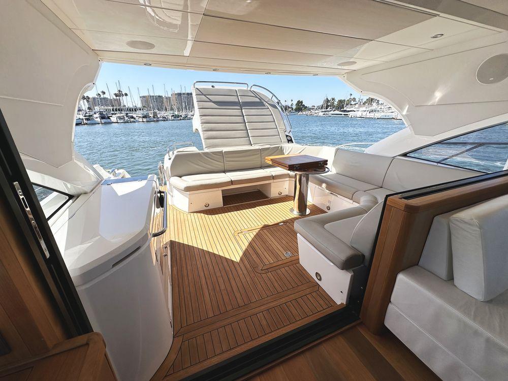 57' 2019 Sunseeker Predator 57