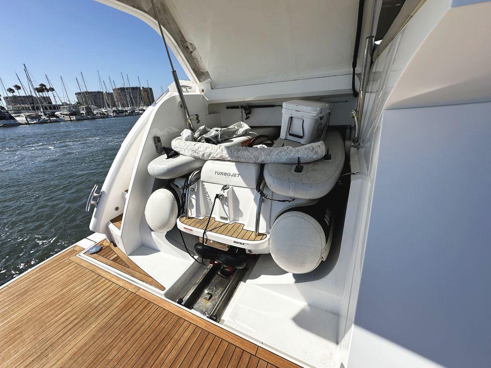 57' 2019 Sunseeker Predator 57