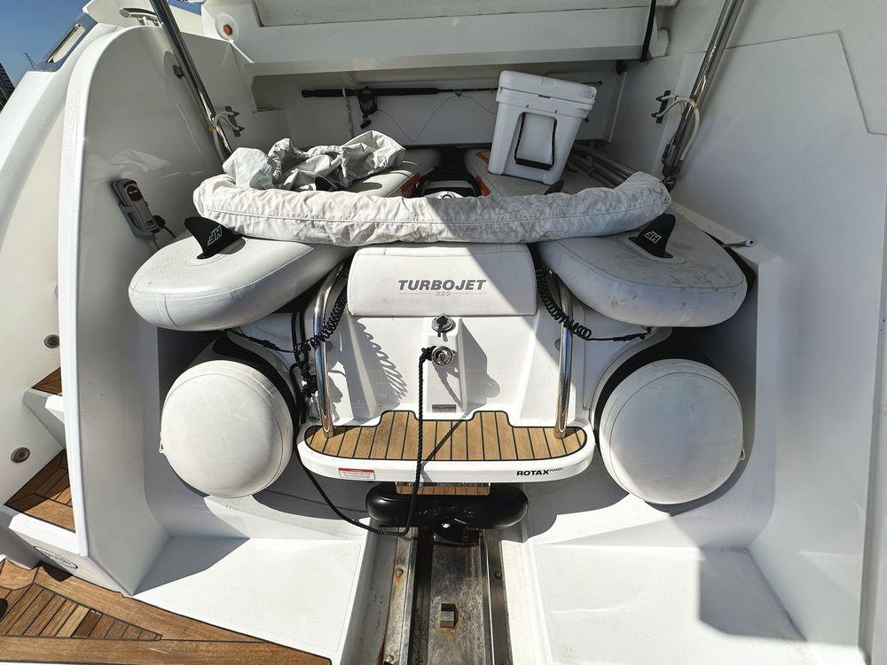 57' 2019 Sunseeker Predator 57