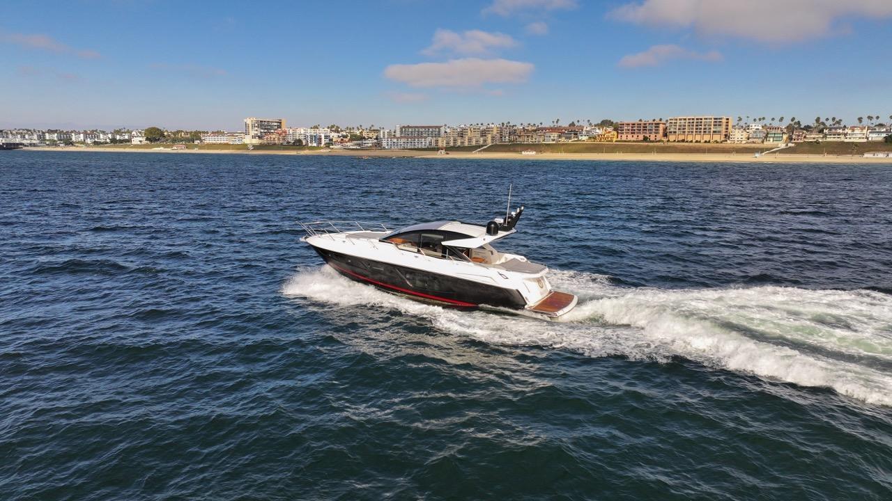 57' 2019 Sunseeker Predator 57