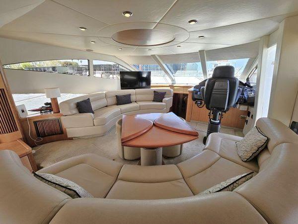 66' 2005 Sunseeker Manhattan 66