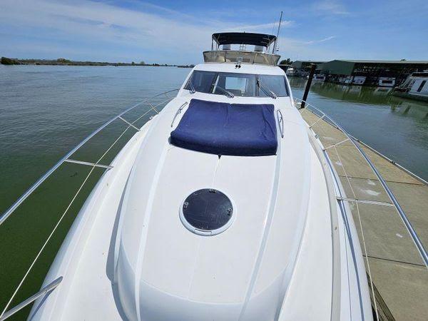 66' 2005 Sunseeker Manhattan 66