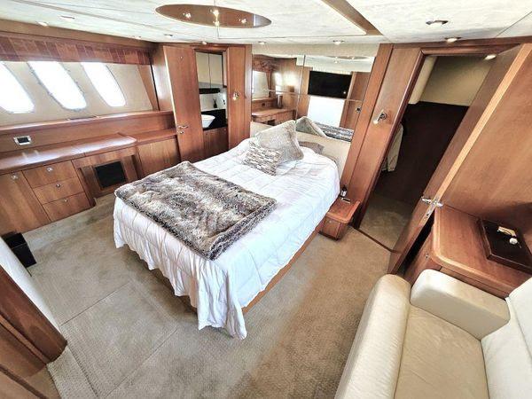 66' 2005 Sunseeker Manhattan 66