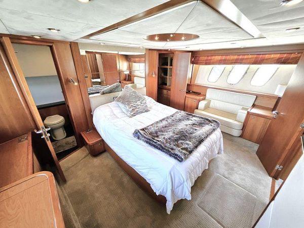66' 2005 Sunseeker Manhattan 66